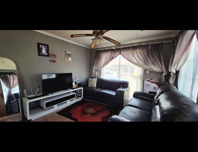 3 BEDROOM HOUSE FOR SALE IN TERENURE